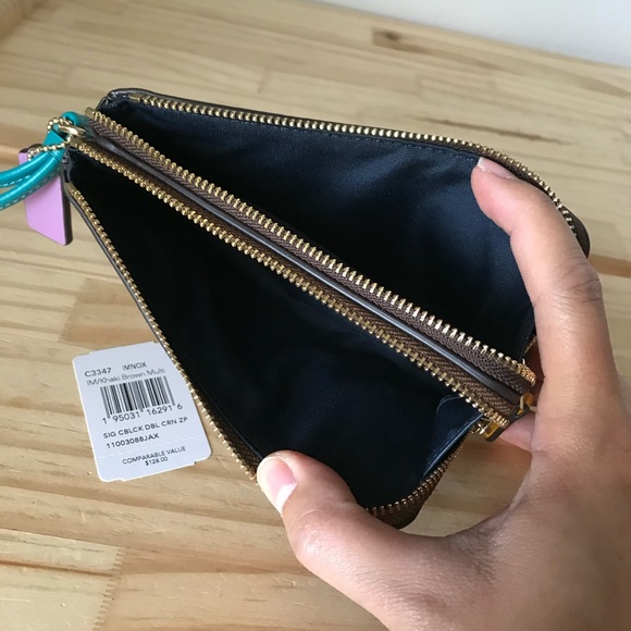 Coach double zip wristlet🎈🎈 - Picture 7 of 8